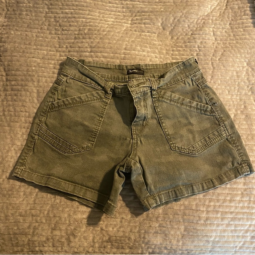 Women's Green Camo Shorts